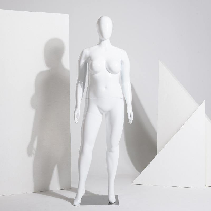 Good Quality Fashion Window Display Durable Recyclable Plus Size Female Plastic Mannequin