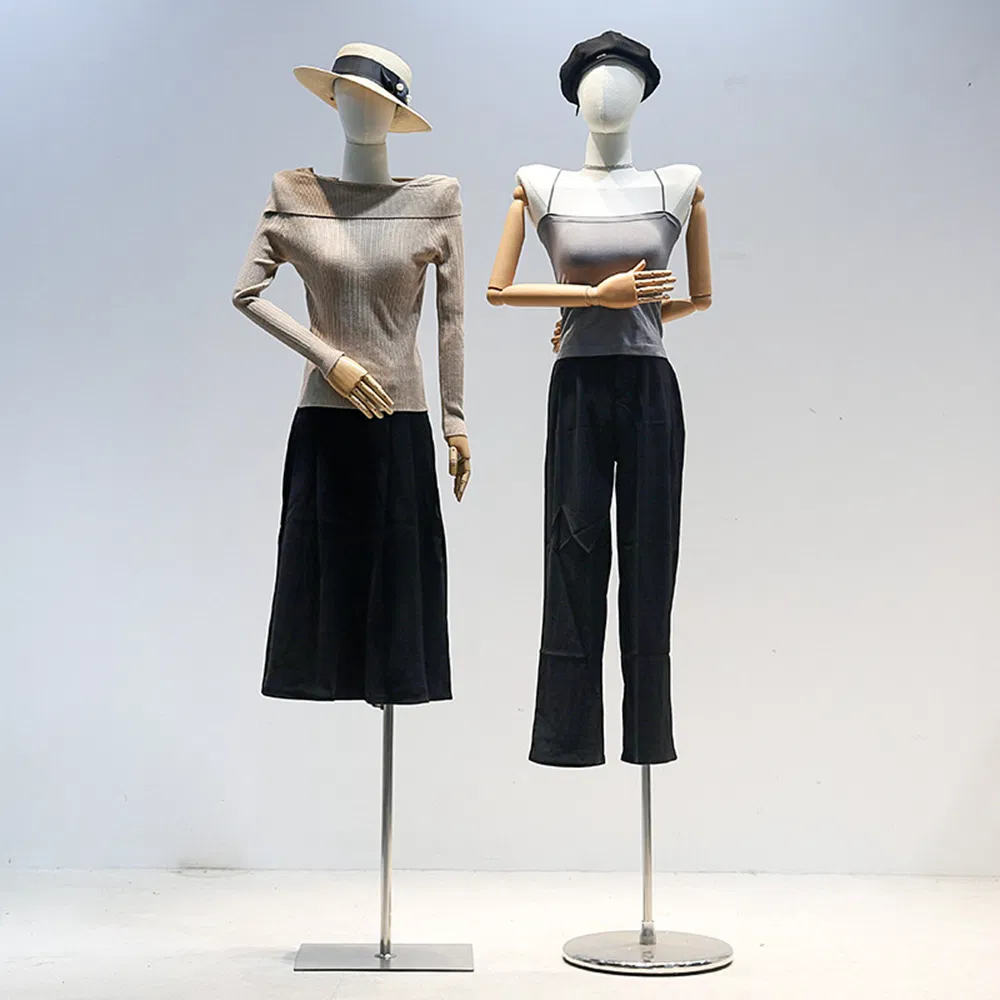 Mannequin Display 18