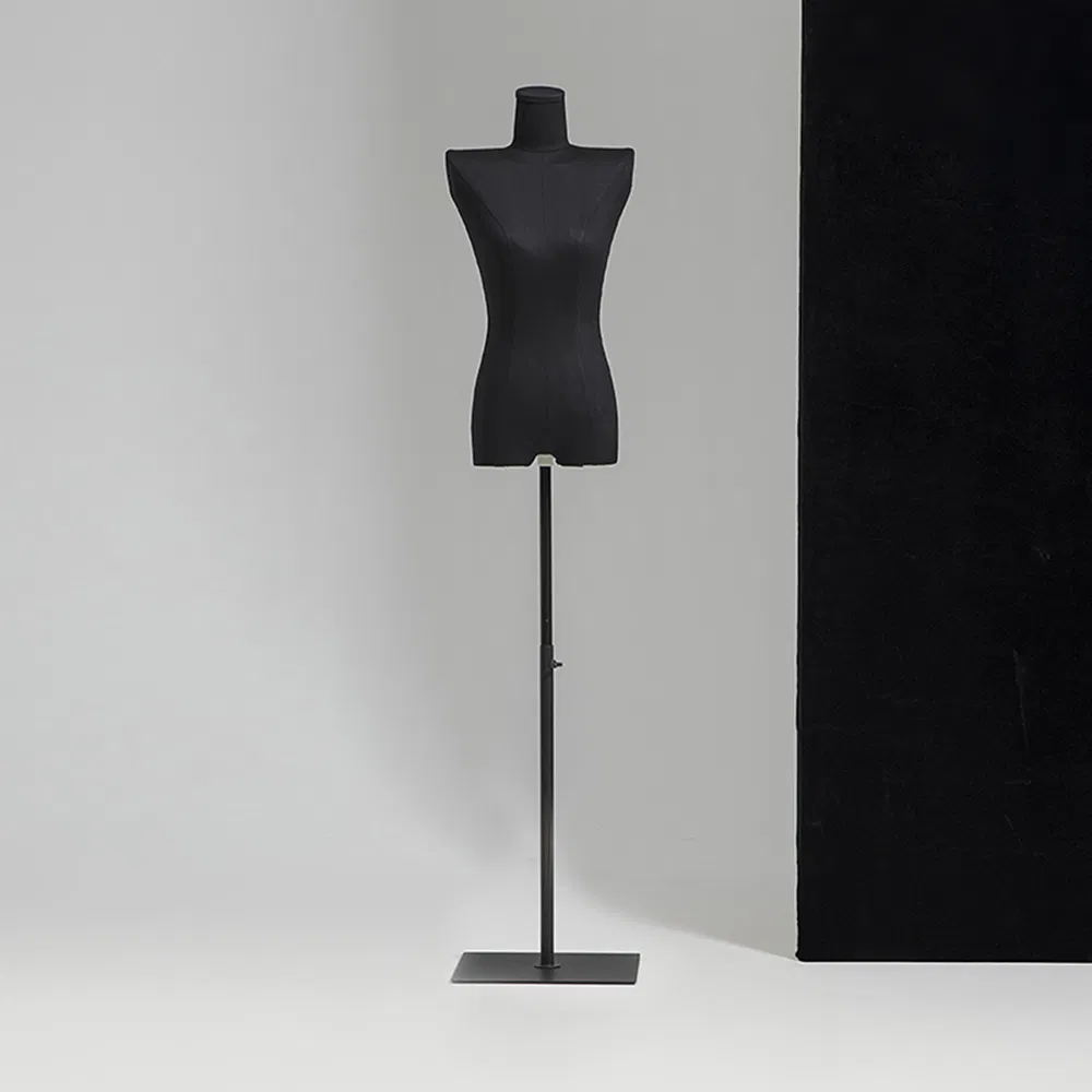 Low Price Headless Upper Body Flat Shoulder Mannequin in Matte Black/White with Cloth Covered Head Cover Made of PP/PE/ABS/Fiberglass for Female Clothes Display