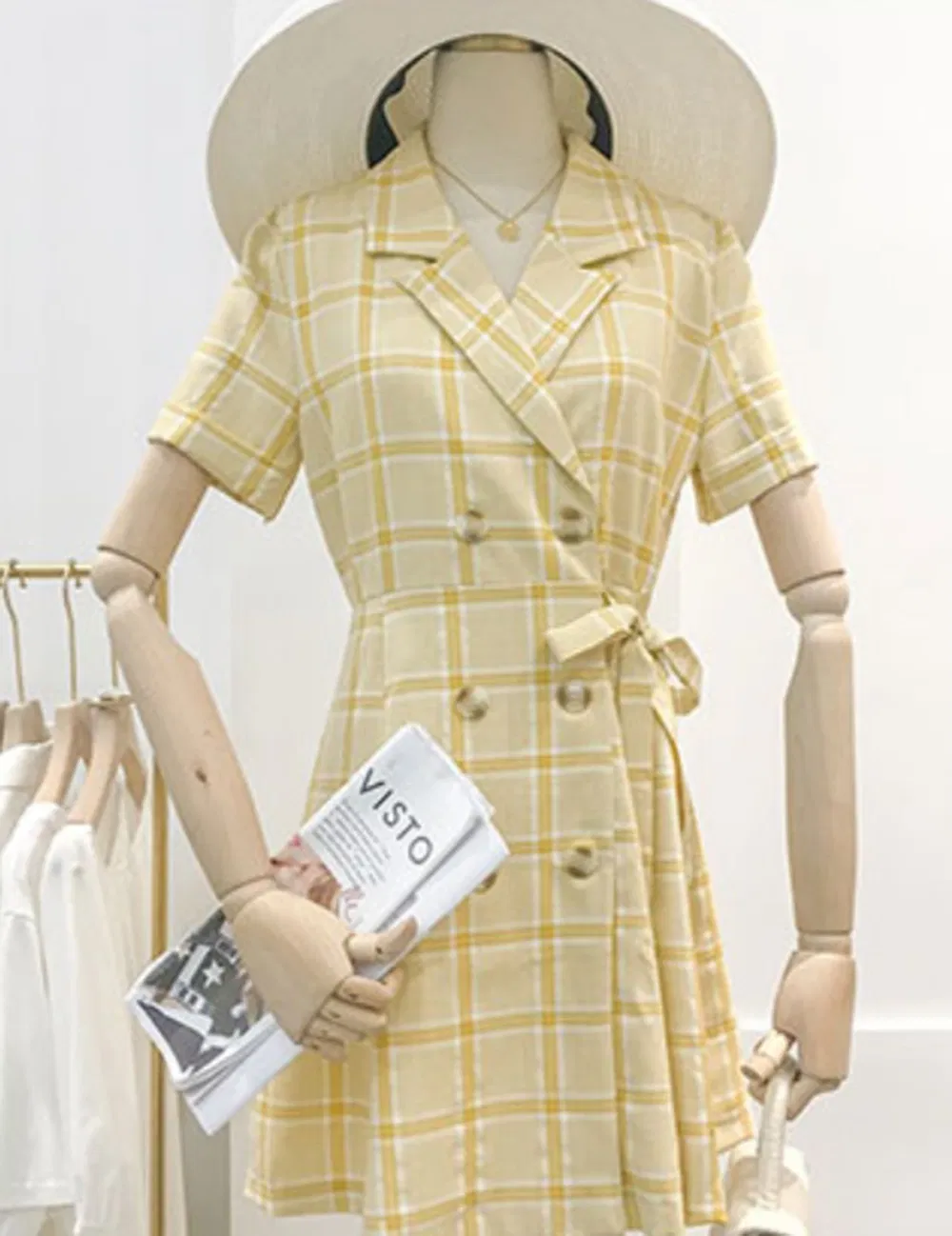 Mannequin Display 18