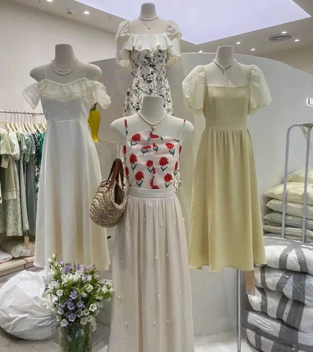 Mannequin Display 16