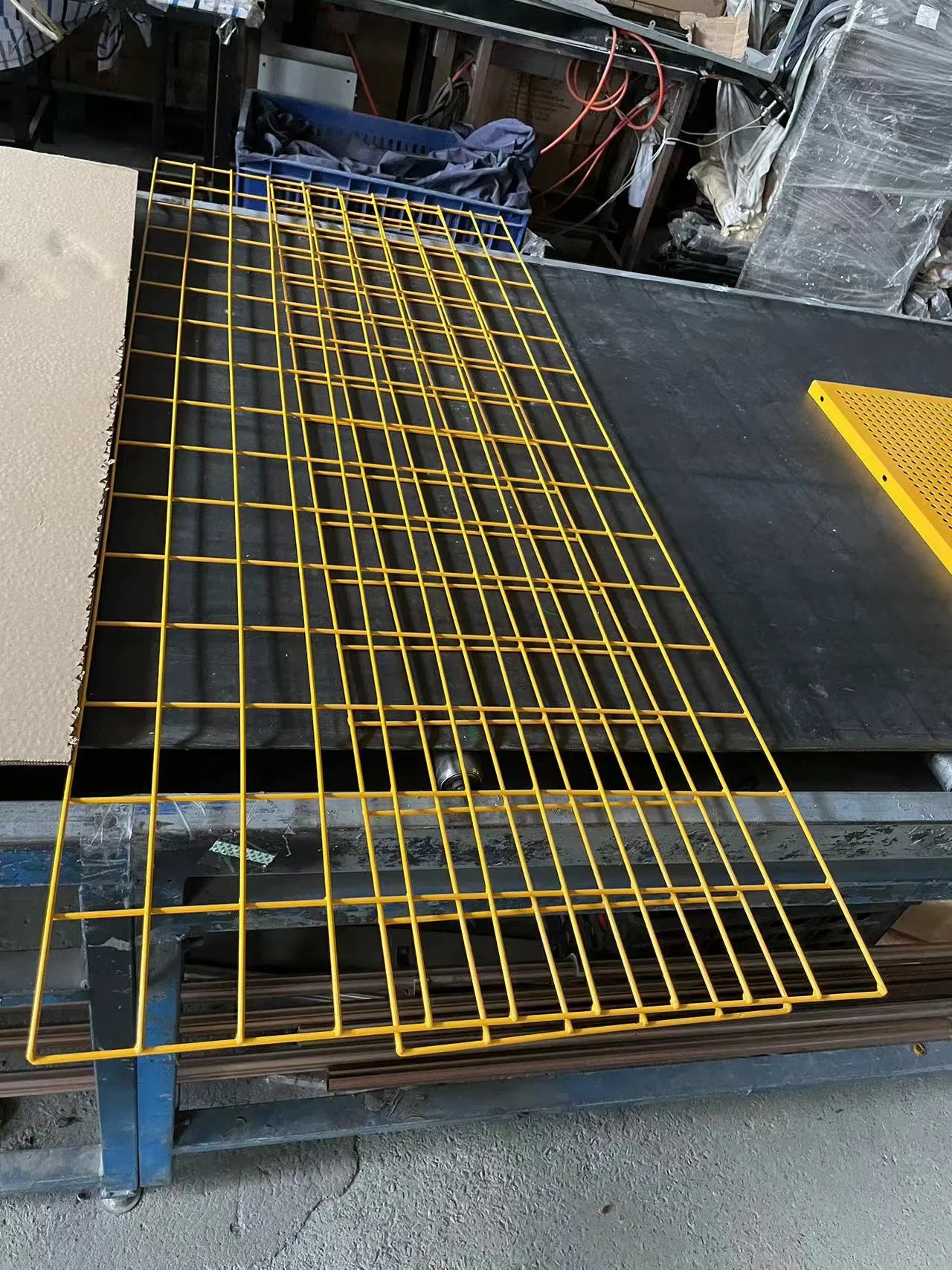 Heavy Duty Power Tool Organizer Workbench, Cordless Drill Hanger Storage Rack, Battery Tools Holder with Charging Station Shelf for Garage Organization