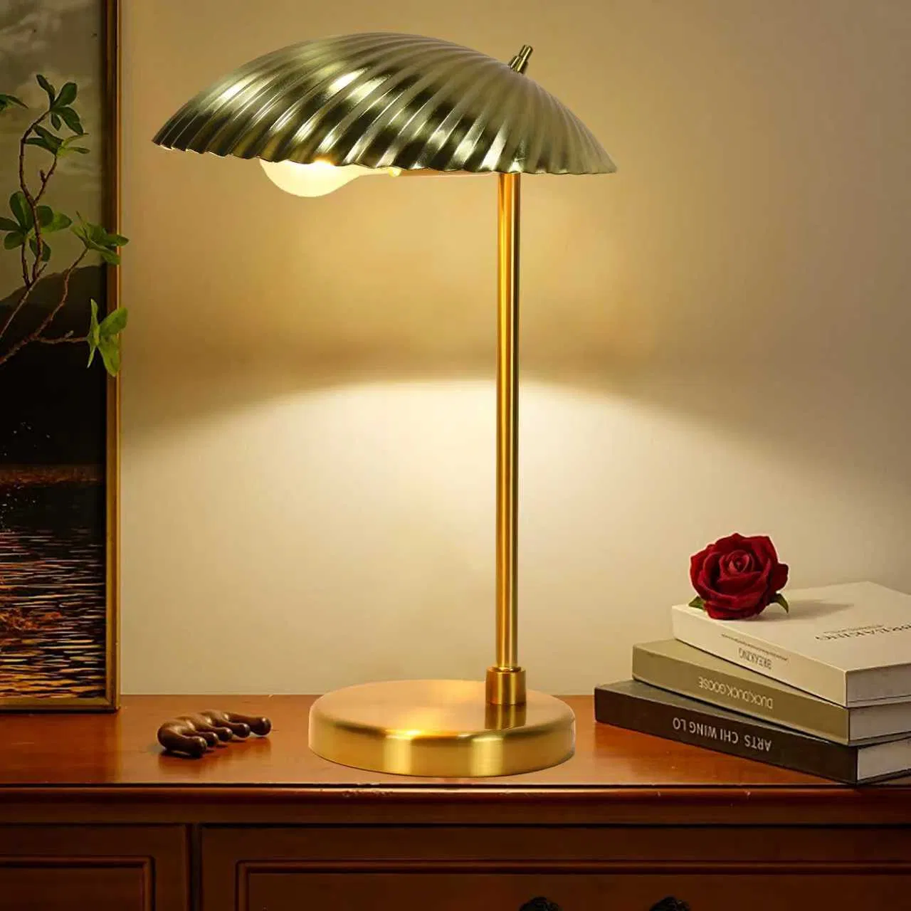 Brass Shell Table Lamp Bedroom Bedside Decorative Night Light Designer Second-Hand Table Lamp