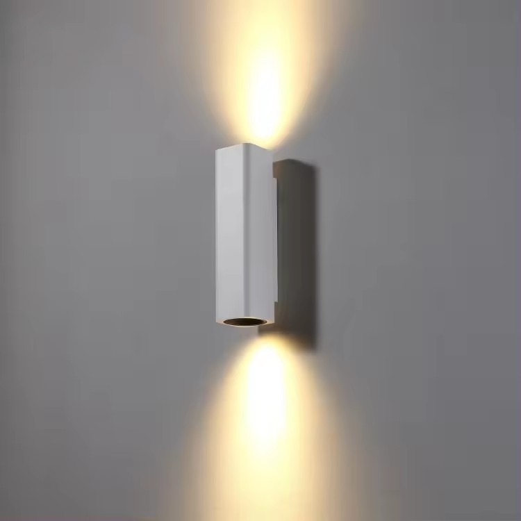 Sleek 5W Modern LED Wall Sconce for Chic Bedrooms