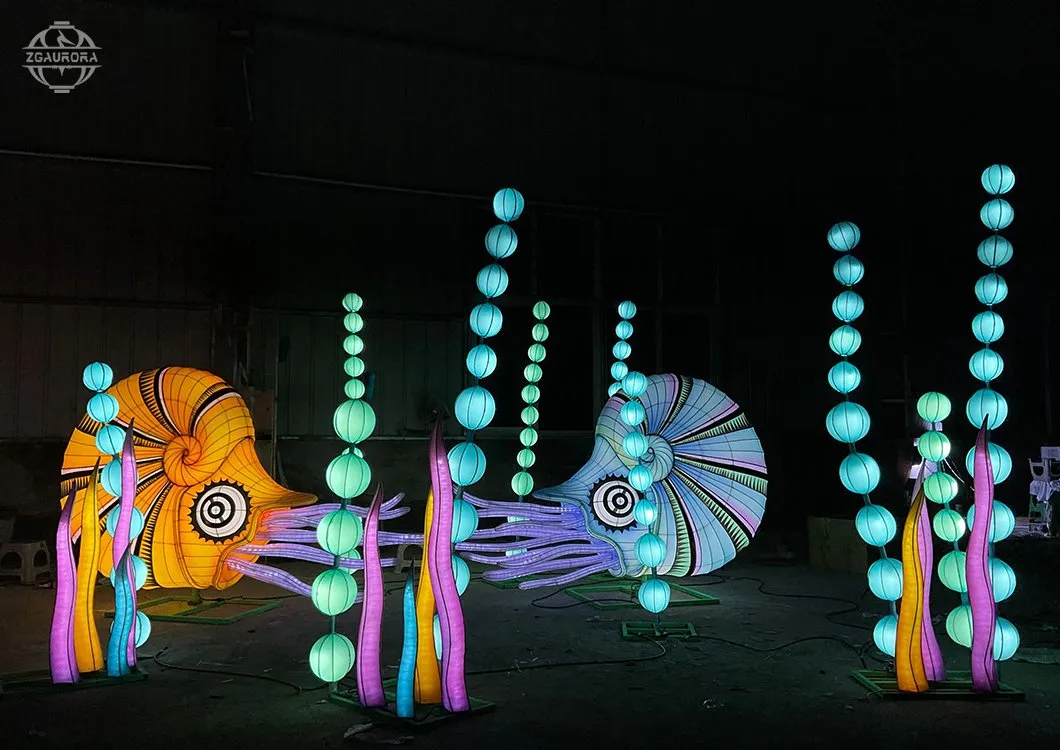 Seahorse Lantern Detail