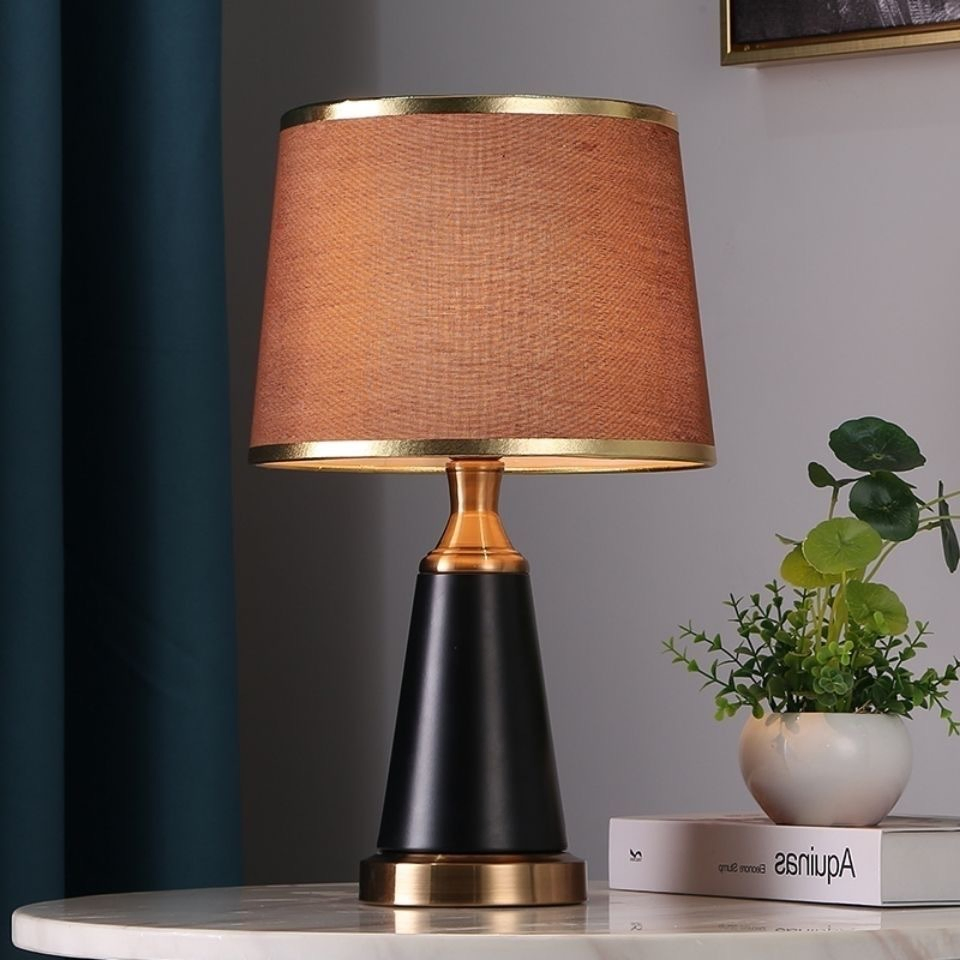 New Modern Metal Bedside Light Fabric Shade Metal Reading Night Light Desk Table Lamp for Hotel Study Office Bedroom