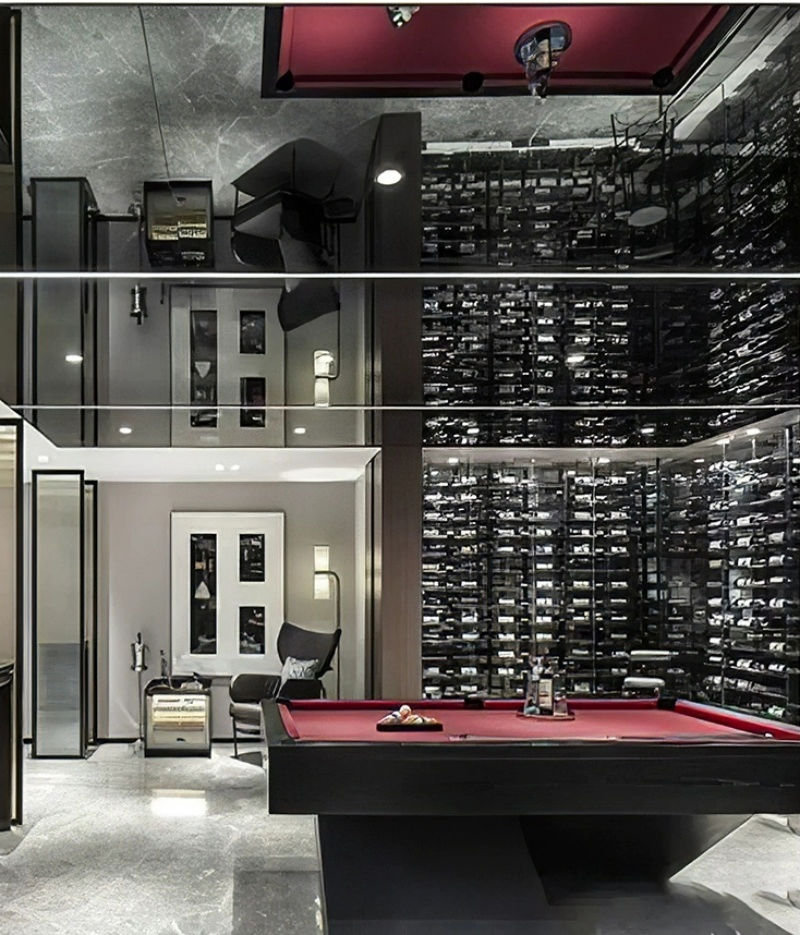 Stylish Pet-Friendly Wall Mirror Art for Modern Homes