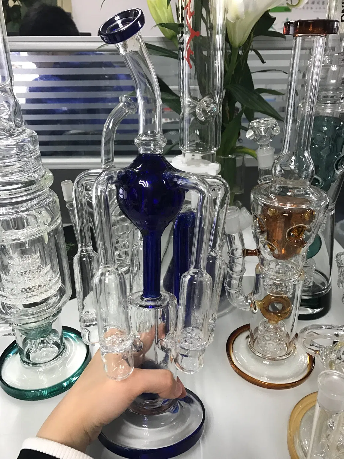 Hbking Glowing Green Color Birdcage Perc Smoking Pipe Stright Glass Waterpipe