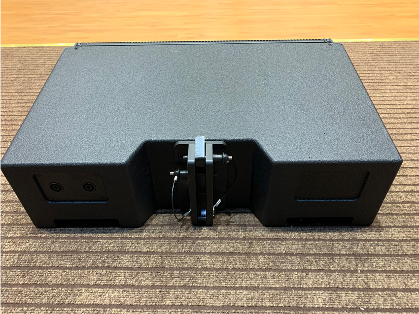 Compact Y8 Linear Array Speaker with 1 4" Export Reciprocating Driver