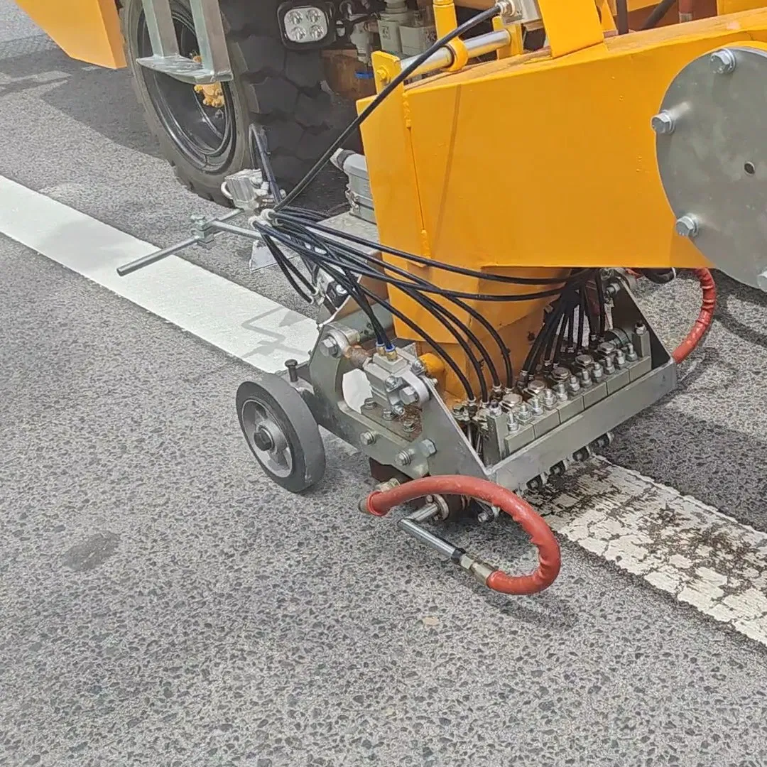 Newly Upgraded The Most Flexible Thermoplastic Extrusion Road Marking Machine with High Efficiency