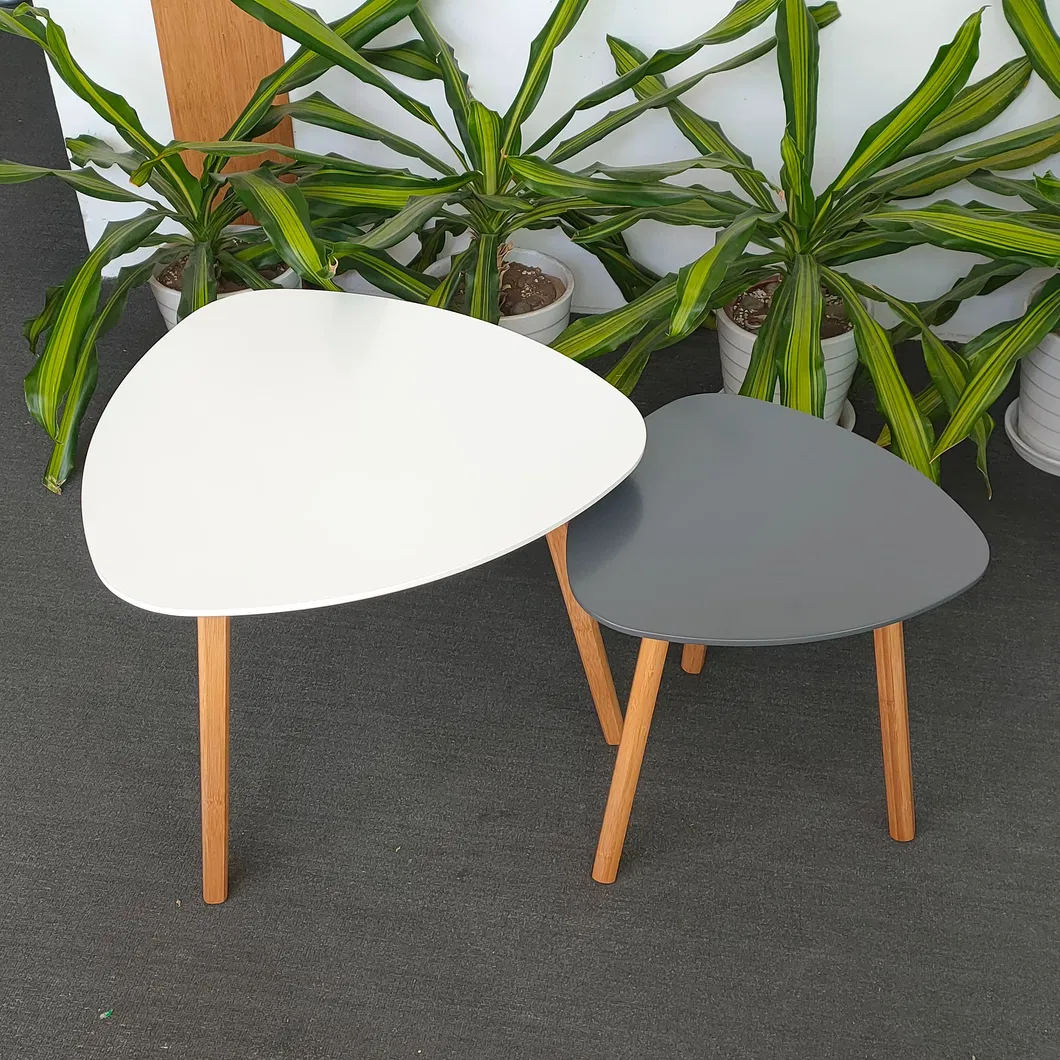 Conjunto de 2 Mesa Lateral Moderna Minimalista de Café Mesa de Ninho Triangular em Bambu
