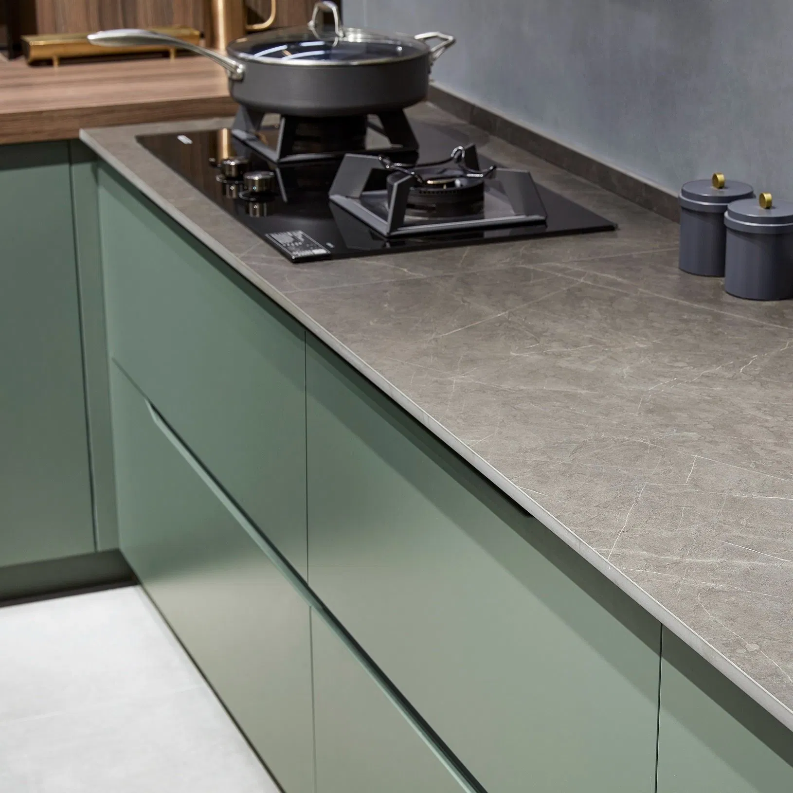 Móveis de casa elegantes e sofisticados em verde Matsuba, armário em L de madeira com armazenamento, hutch moderno em estilo americano, armários de cozinha em kit