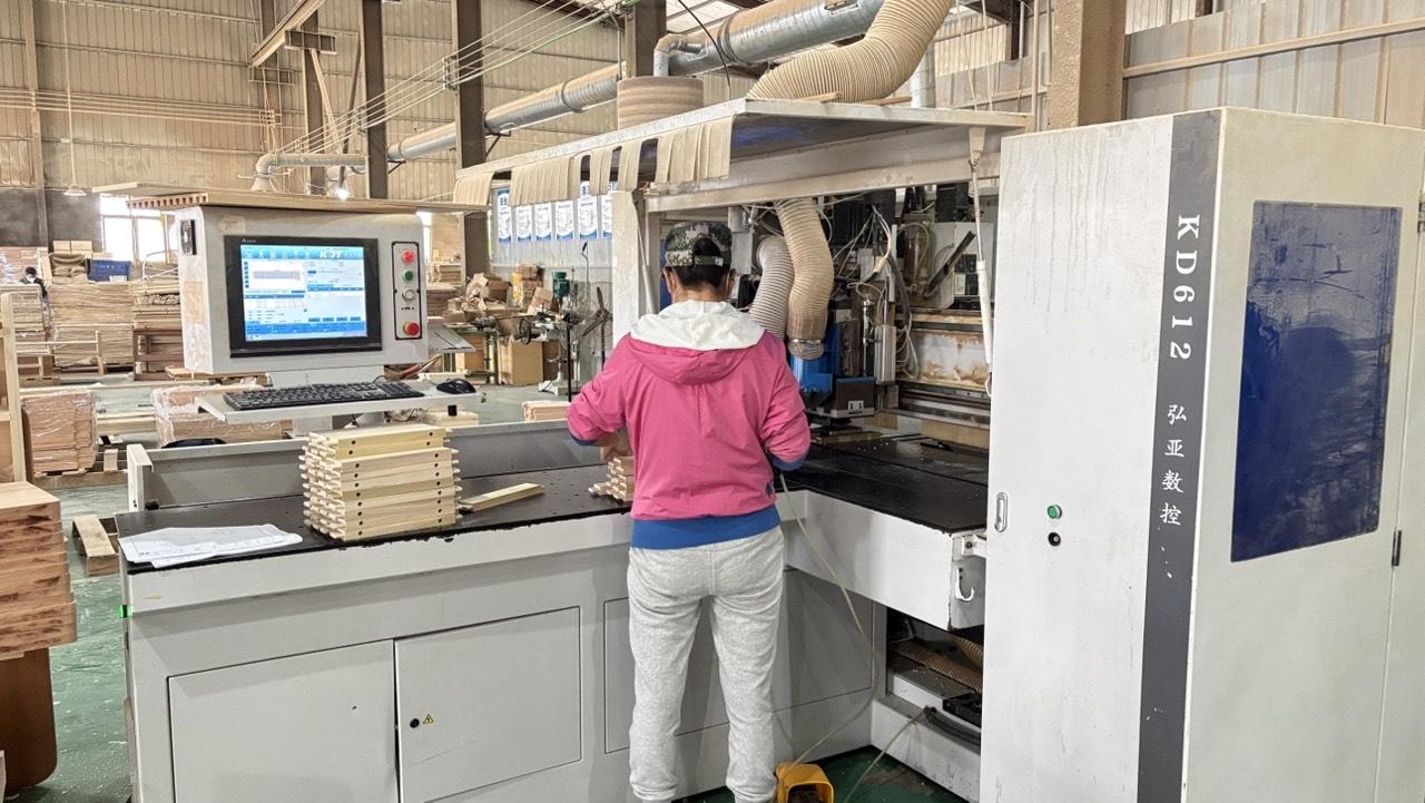 Processo de perfuração — Drilling na linha de produção da Trius Home