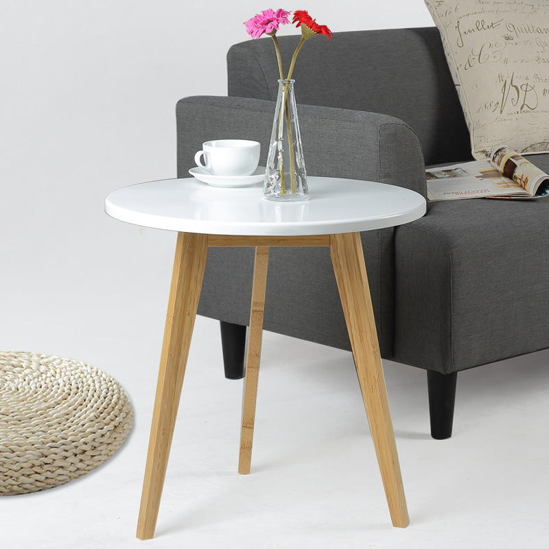 Mesa Lateral de Bambu com Pé para Sala de Estar Moderna e Simples