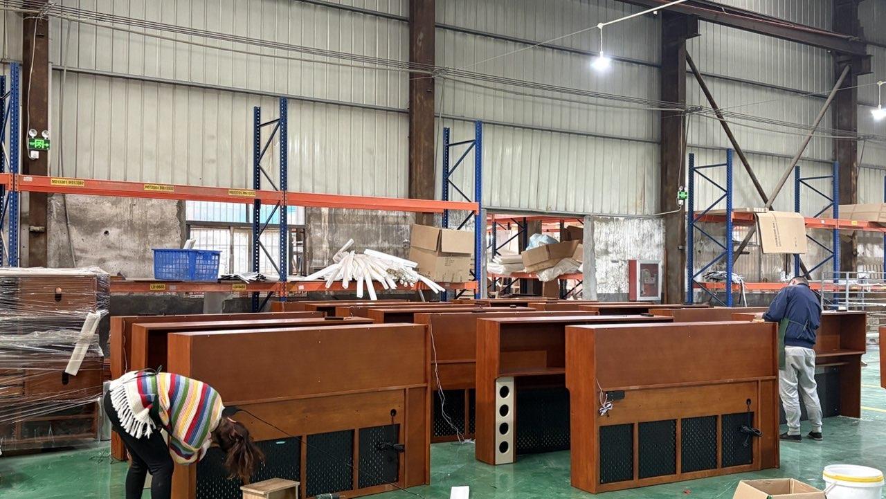 Processo de montagem — Assembling de produtos domésticos em bambu e madeira Trius Home