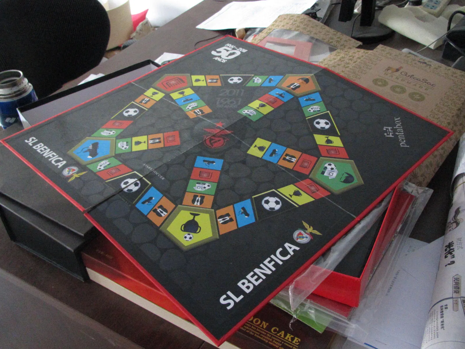 Factory Price Custom Personalized Design High-Quality Game Materials Cardboard Family Team Gathering Entertainment Board Game