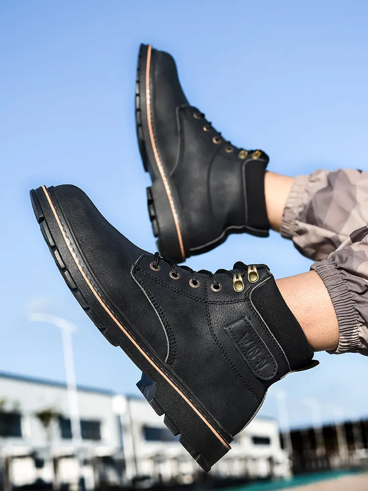 Safety shoes with microfiber leather upper