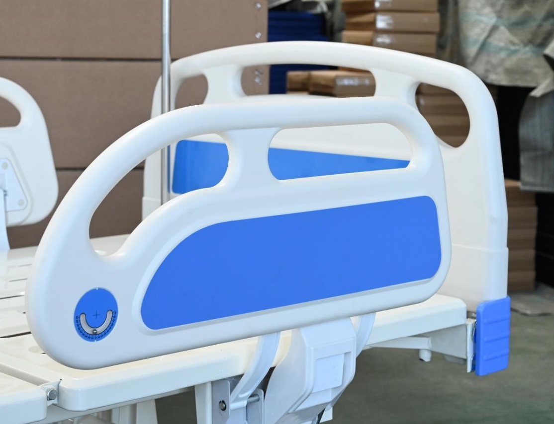 Device 2 Crank Hospital Beds Folding Patient Bed Medical Equipment with RoHS New