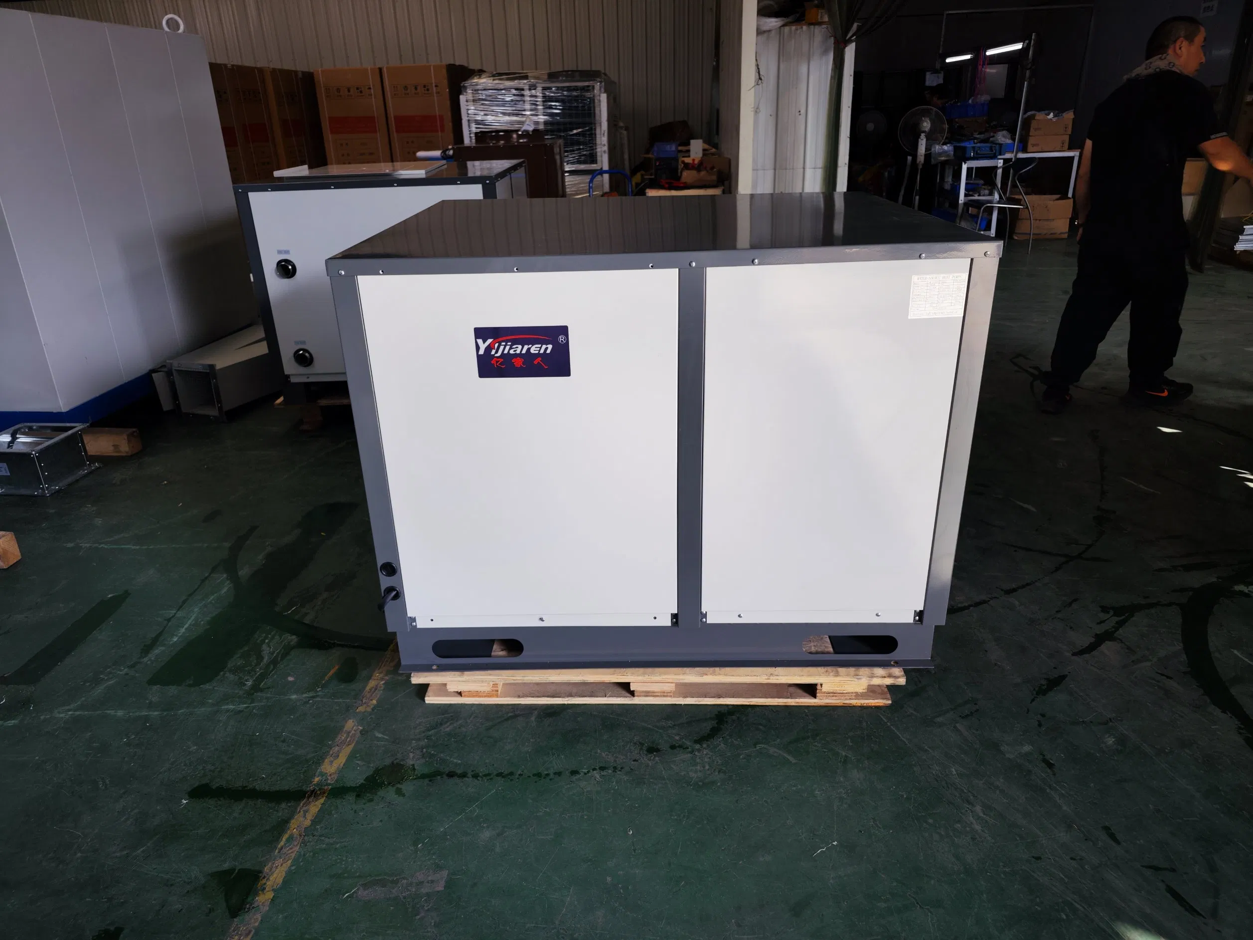 Durable Solar Combined Heat Pump Water Heating System with Flat-Plate Design