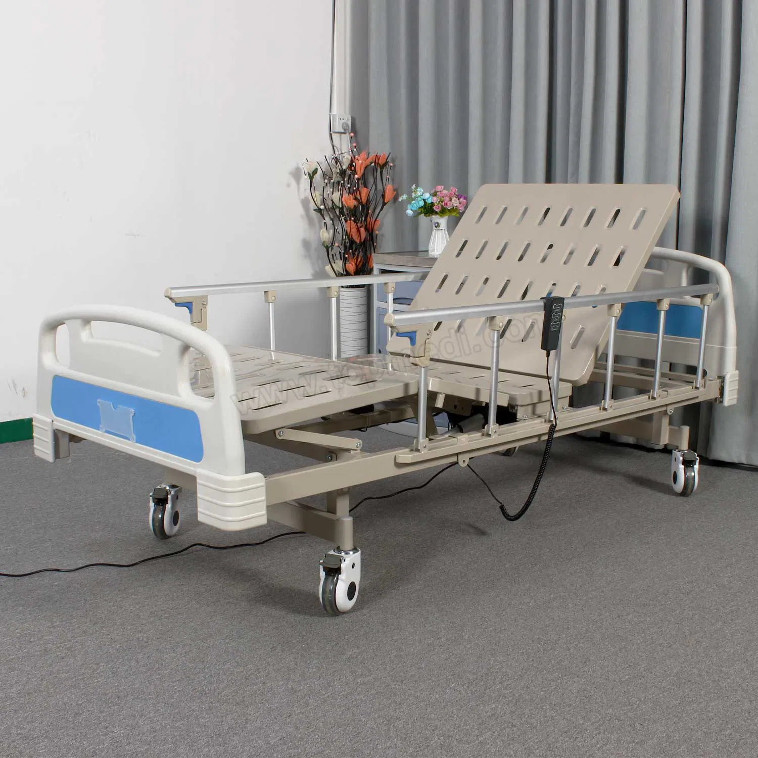 Hospital Furniture ABS Two Crank Manual Electric Nursing Care Bed 2 Crank Patient Bed