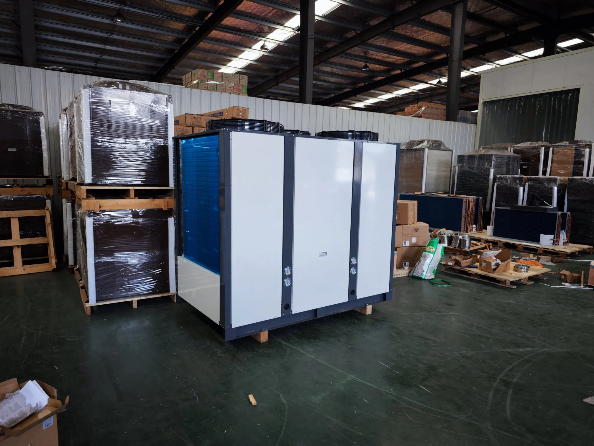 Durable Solar Combined Heat Pump Water Heating System with Flat-Plate Design