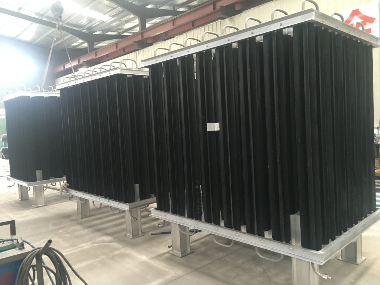 Durable Black Air Heated Ambient Industrial Vaporizers