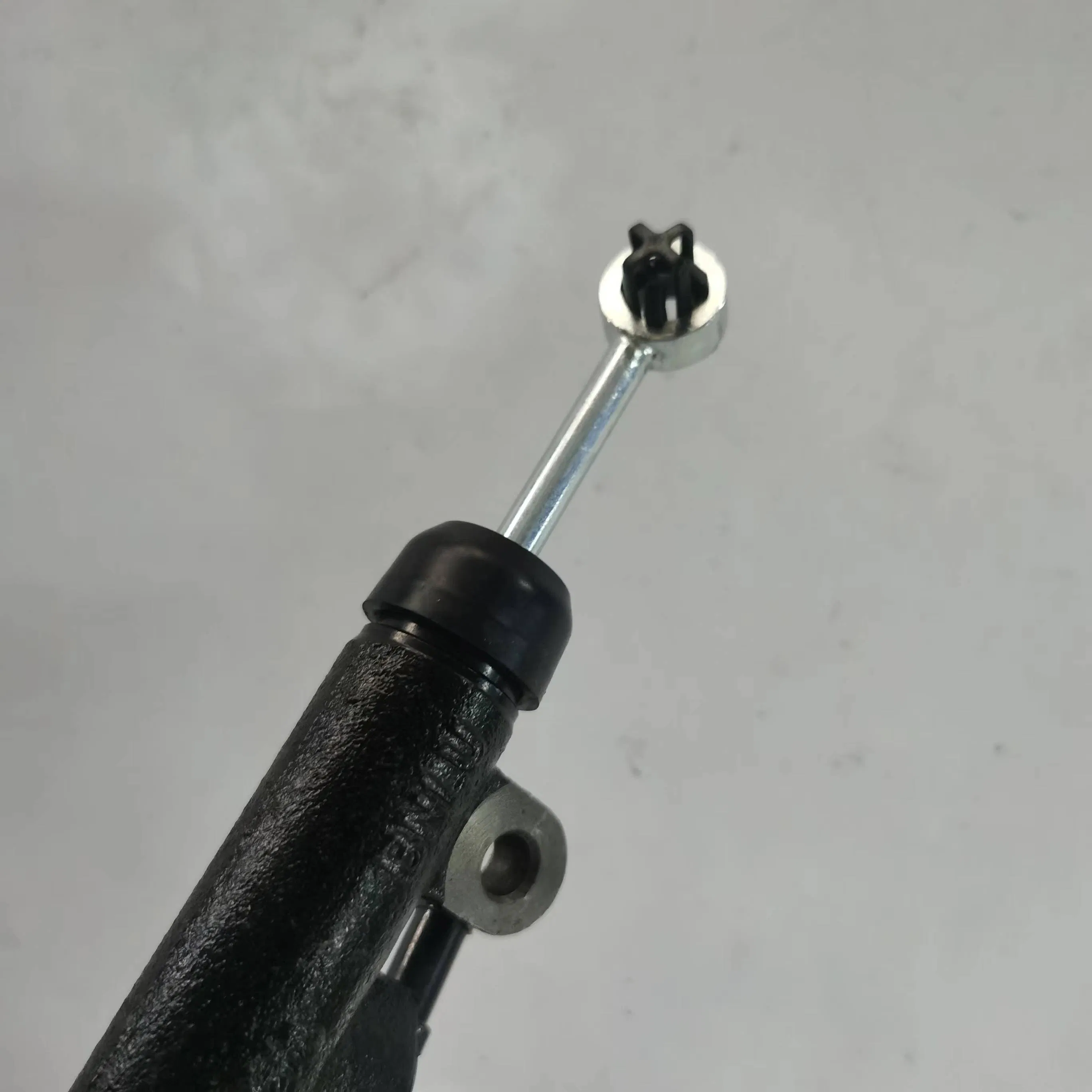 Saic Maxus V80 Clutch Master Cylinder C00002560