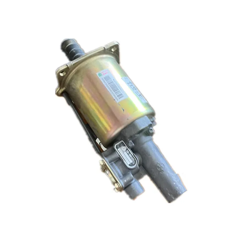 HOWO Truck Clutch Booster Cylinder 1