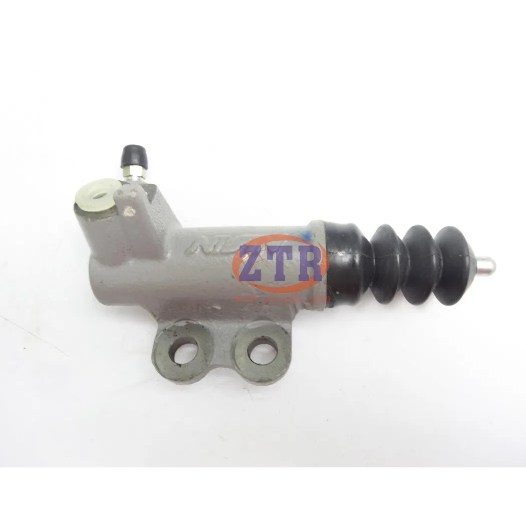 Auto Parts Clutch Slave Cylinder for Mitsubishi L200 2010 Mr980832