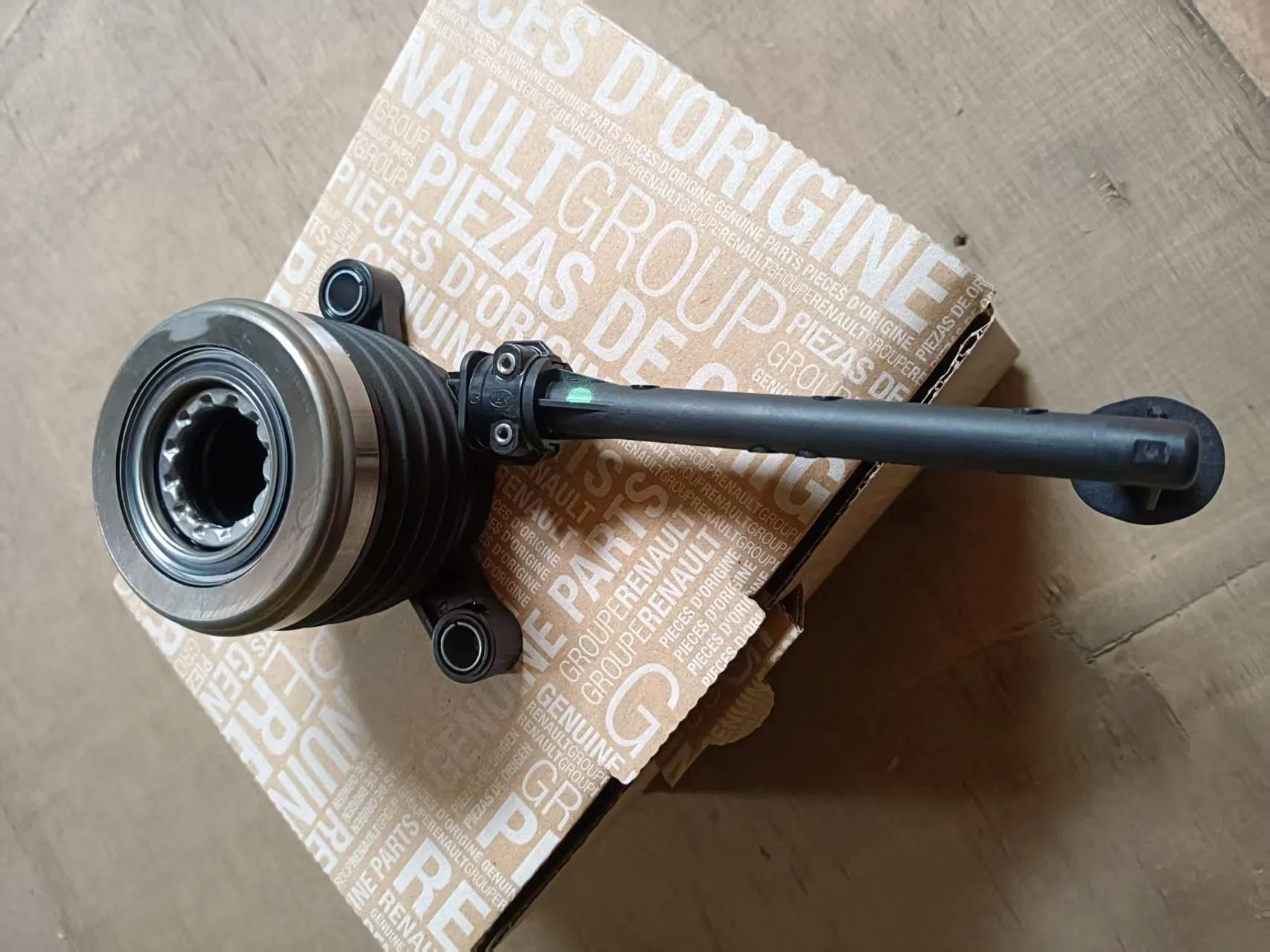 Original 30620-00q1r Gearbox Release Bearing Clutch Slave Cylinder for Renault Nissan