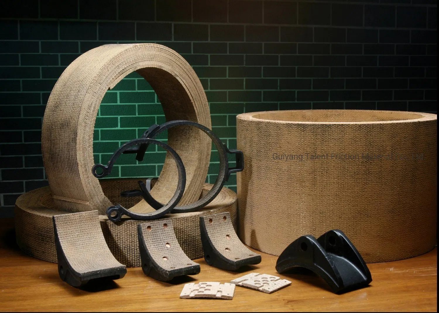 Yellow Color Resin Based with Copper Wire Woven Brake Lining Roll for Crane, Hoist, Deck Machinery