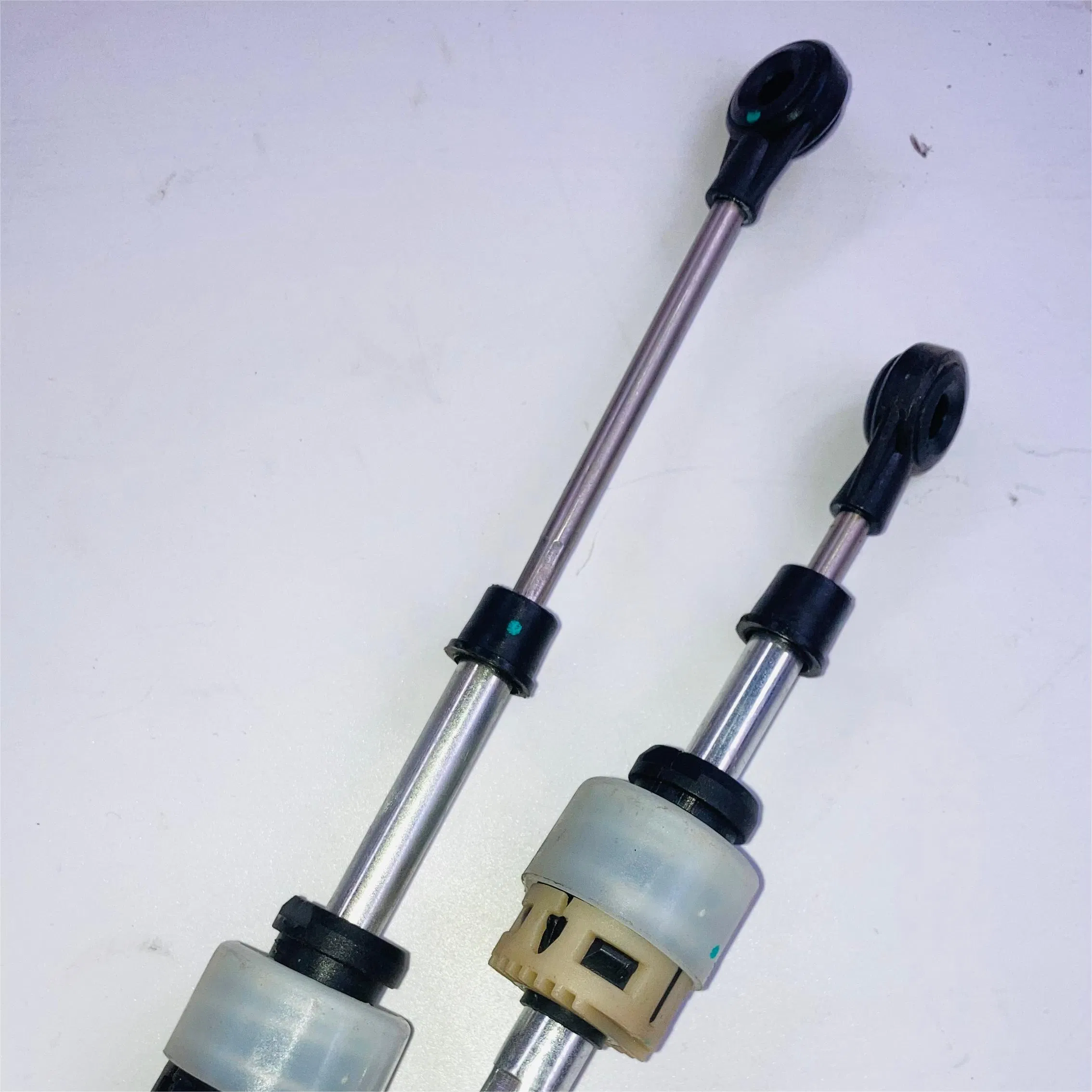 Customizable Auto Clutch Cable OE Standard, Rust-Proof&Durable, Transmission System Clutch Control Cable for Benz A9062601551/A9062600151/2e1321308c/2e1711877A