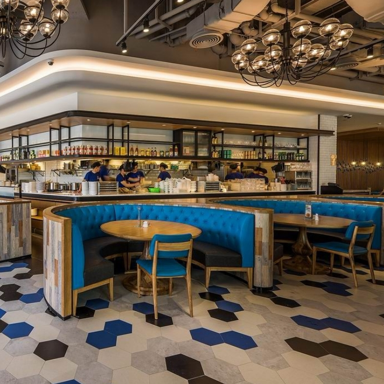 Xijiayi Luxury Upholstered Restaurant Furniture Set with High Back Design