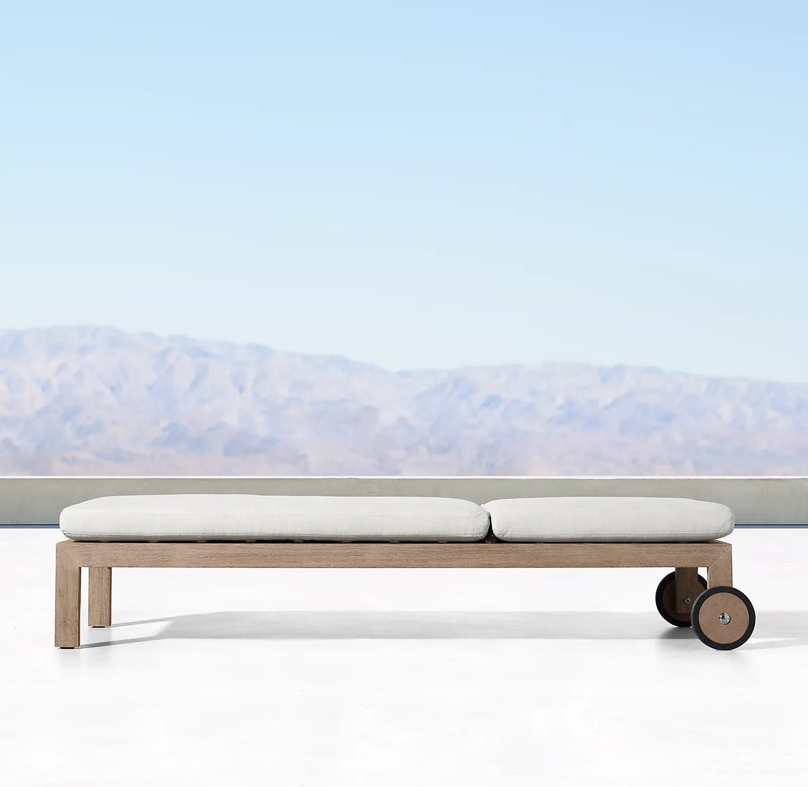 New Design Wooden Sun Lounger Teak Chaise Lounger with Wheels Luxury Beach Poolside Chairs Weather-Resistant Outdoor Furniture