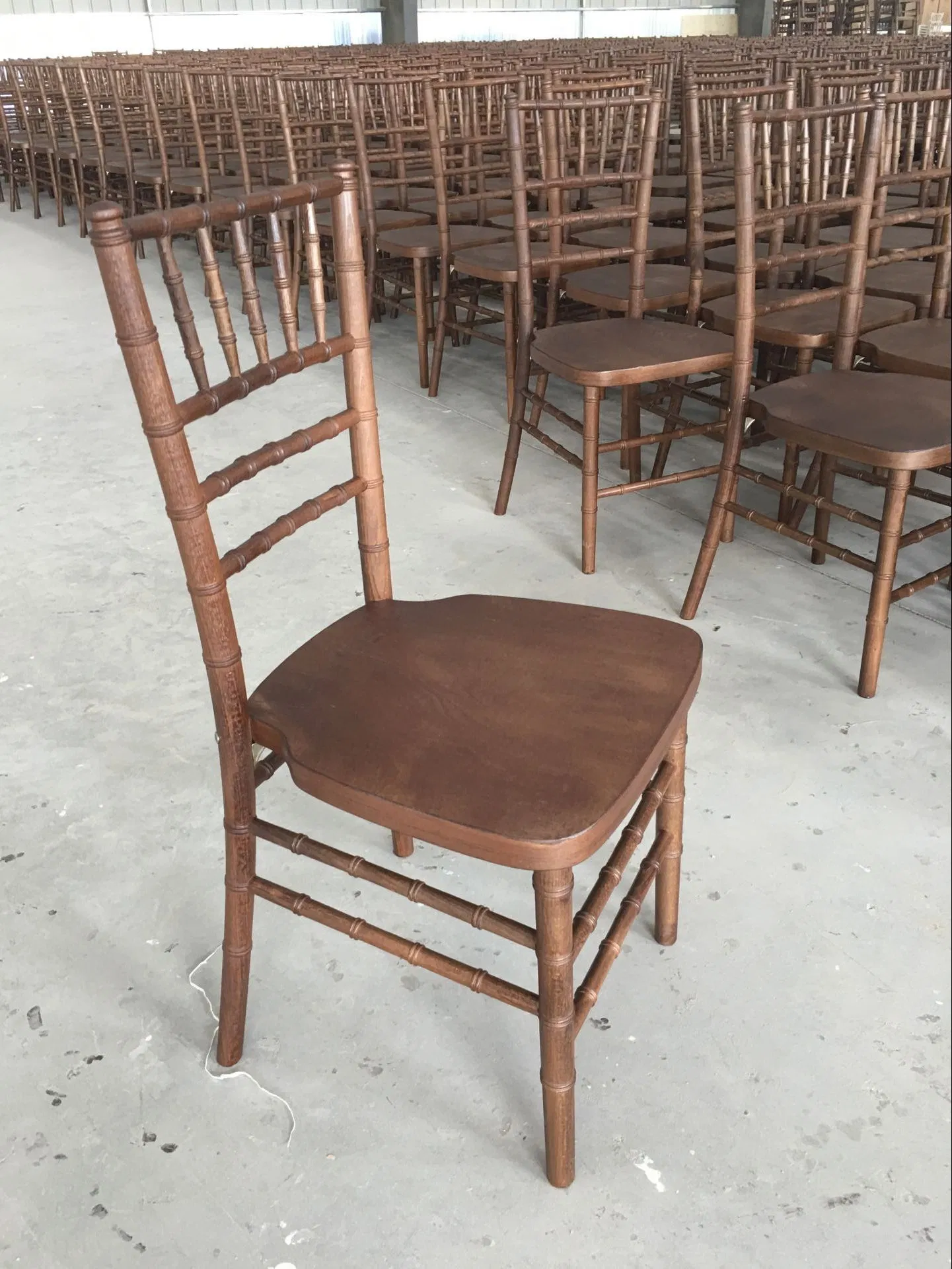 Cheap Wood Chiavari Chair White Wedding Tiffany Chair Silla Stackable Golden Banquet Chair