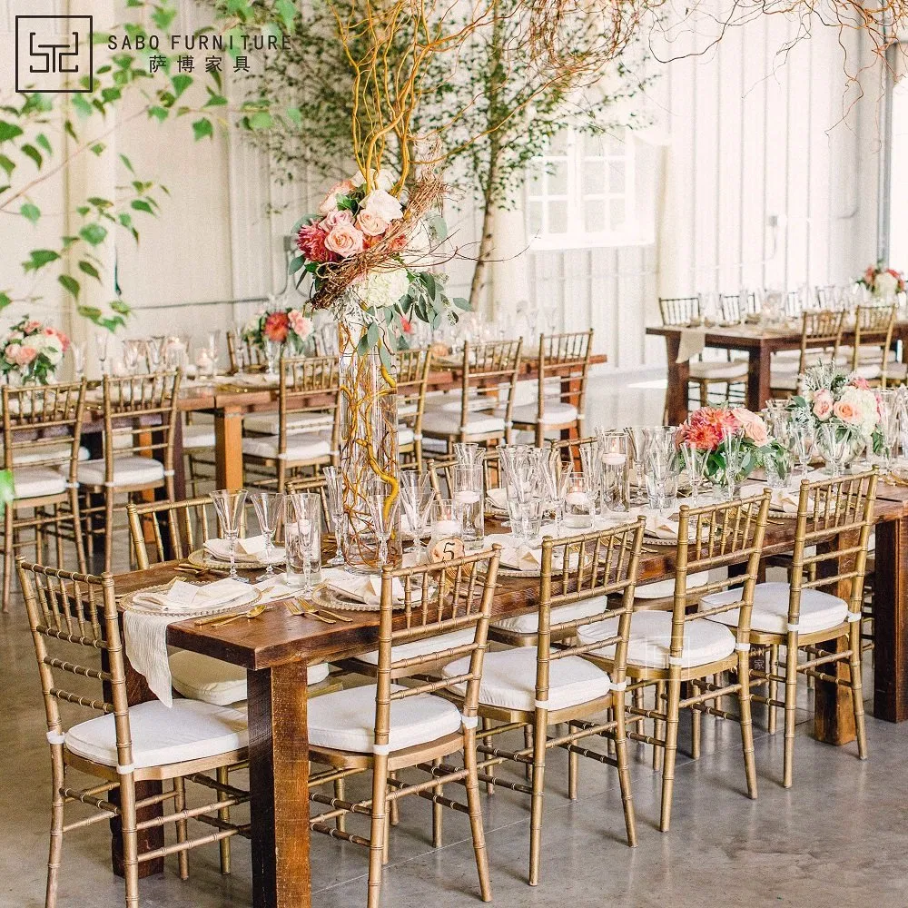 Wholesale White Banquet Wedding Chiavari Tiffany Chair with Cushion Hot Sale Stackable Metal Iron Hotel Restaurants Dining Table and Chairs for Events Party