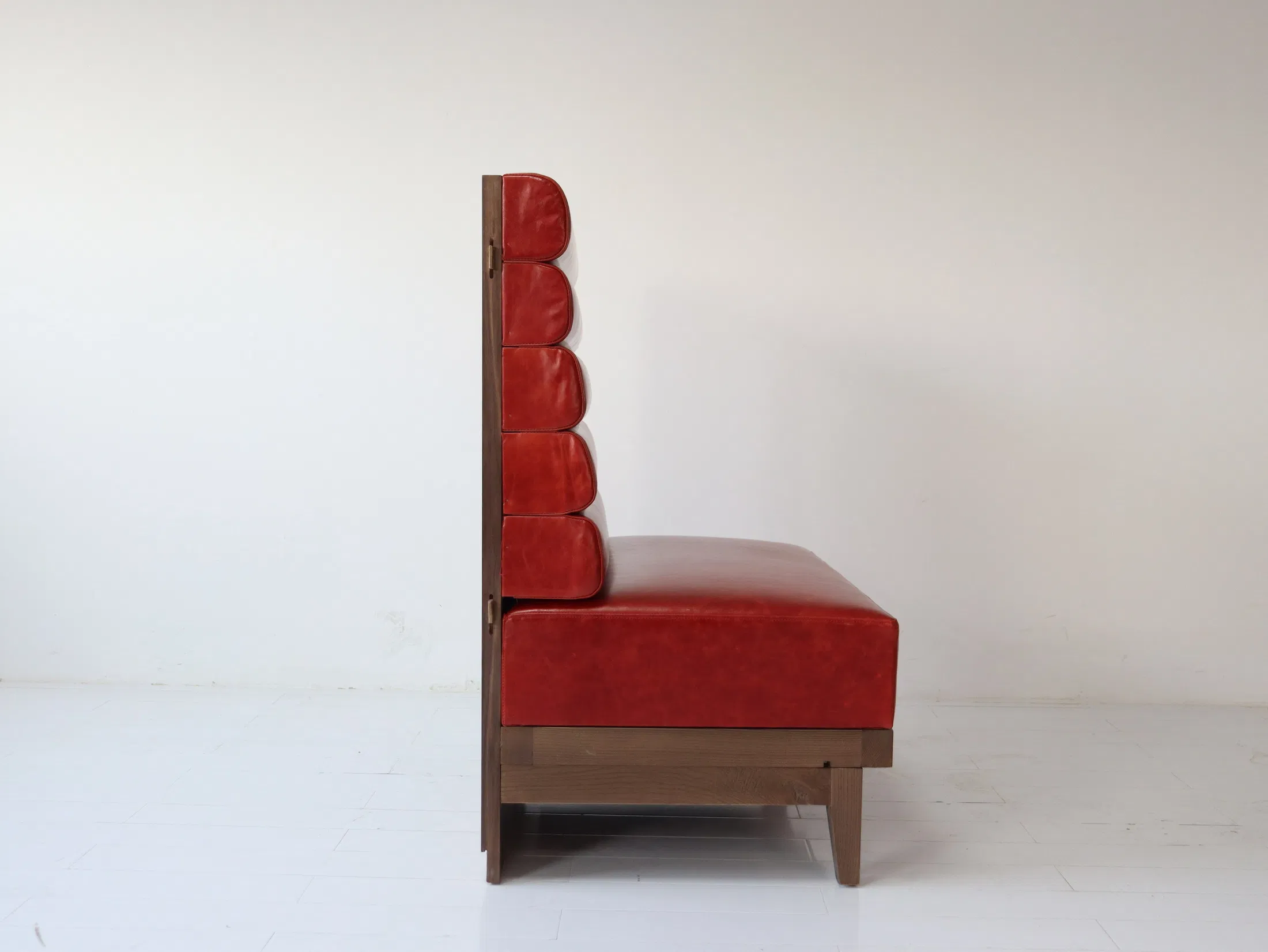 Modular Booth Sofa Red Leather Upholstered Restaurant Furniture Hotel Furniture Wooden Sofa Seating Booth Seating