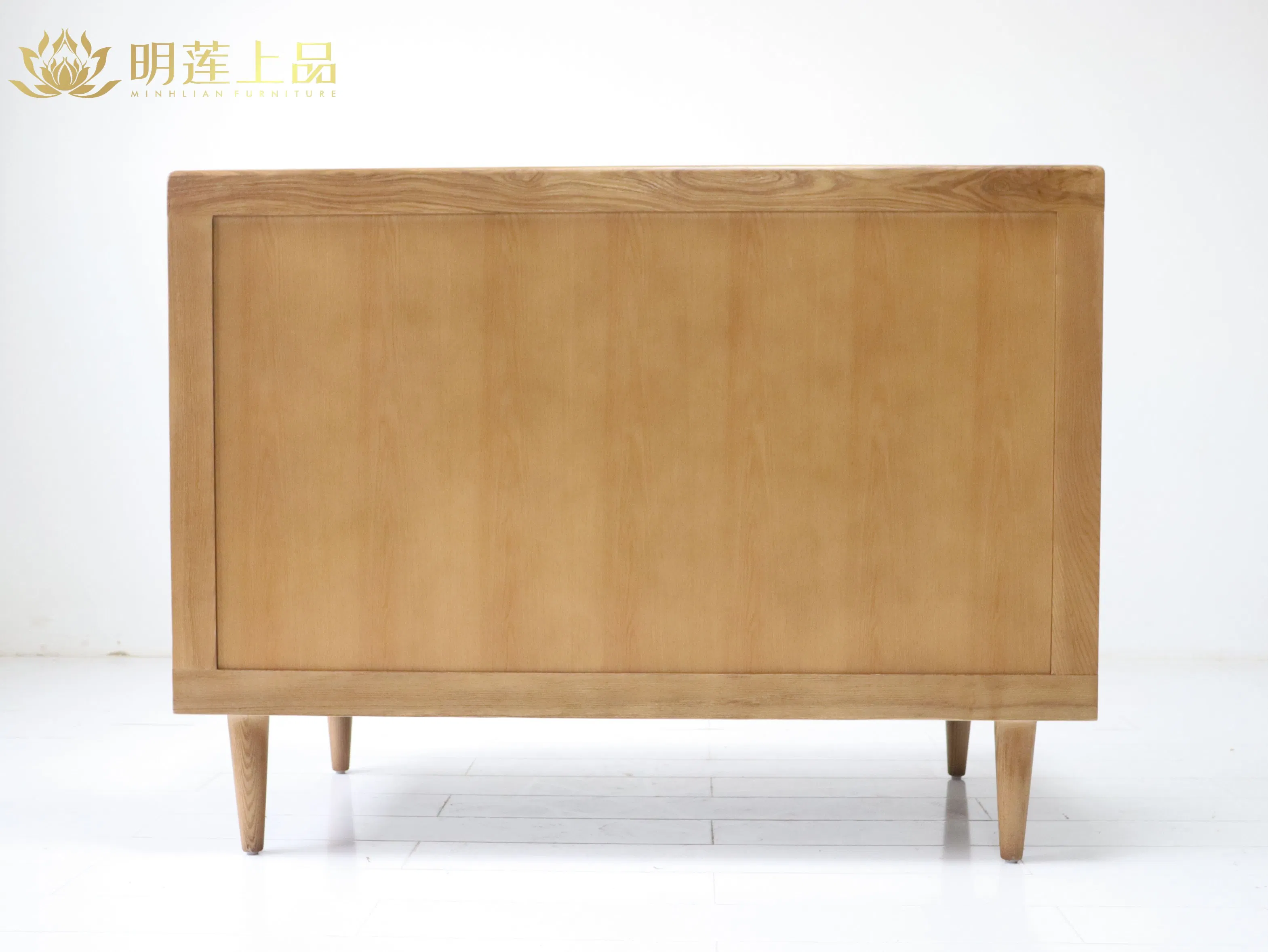 Modern Cafe Booth Seating with Elegant Dining Tables