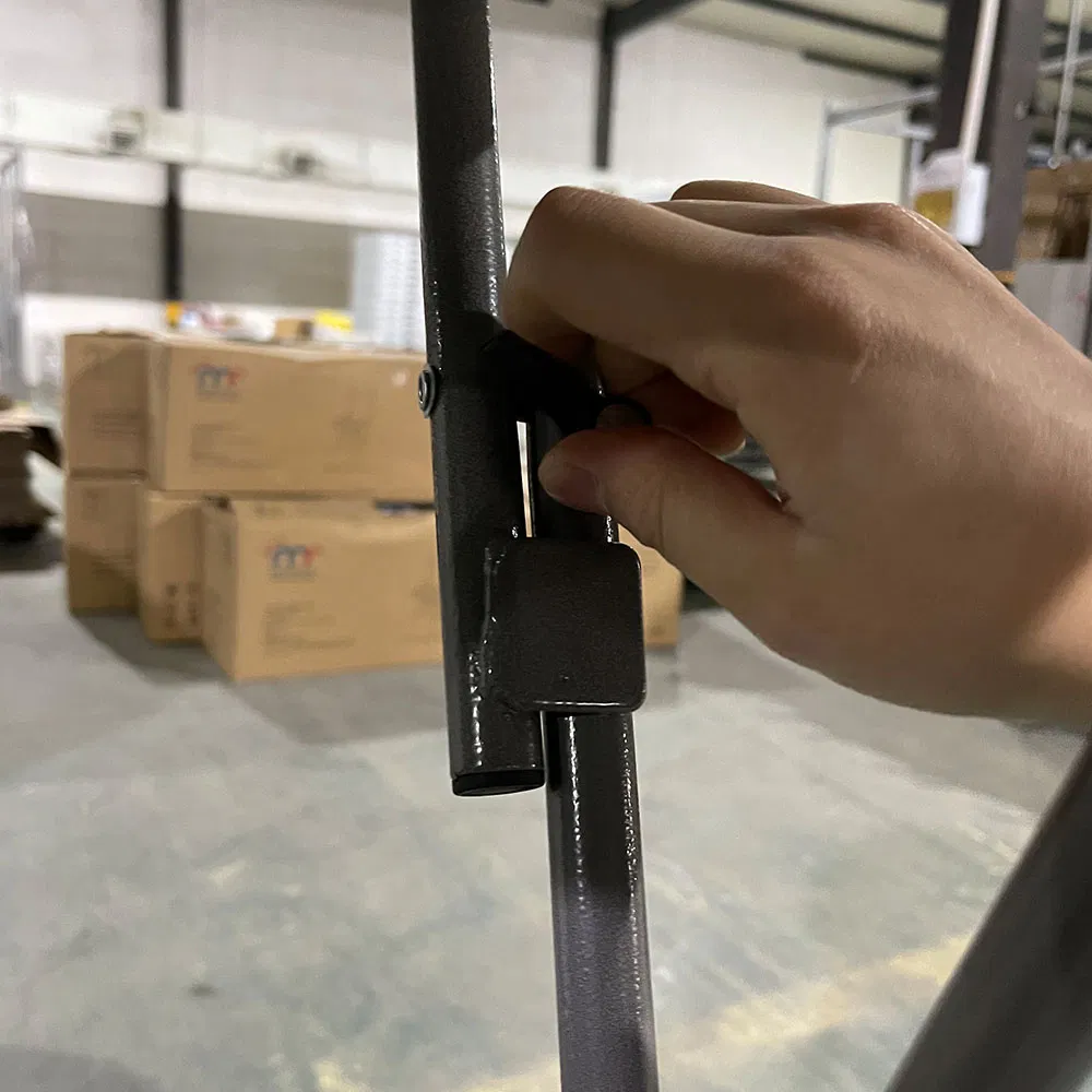 Cocktail Table Photo 4