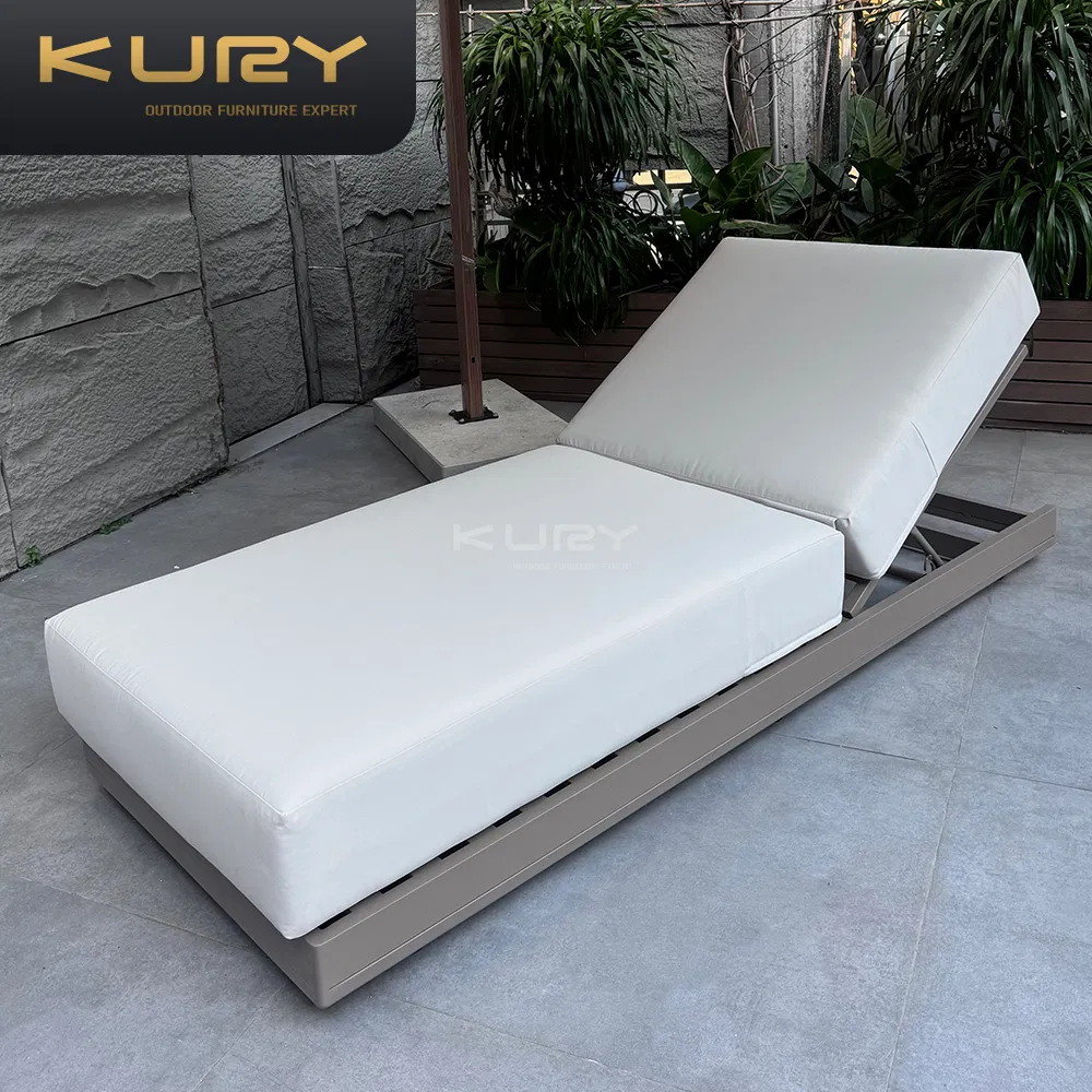 Poolside Sunbed Detail 2