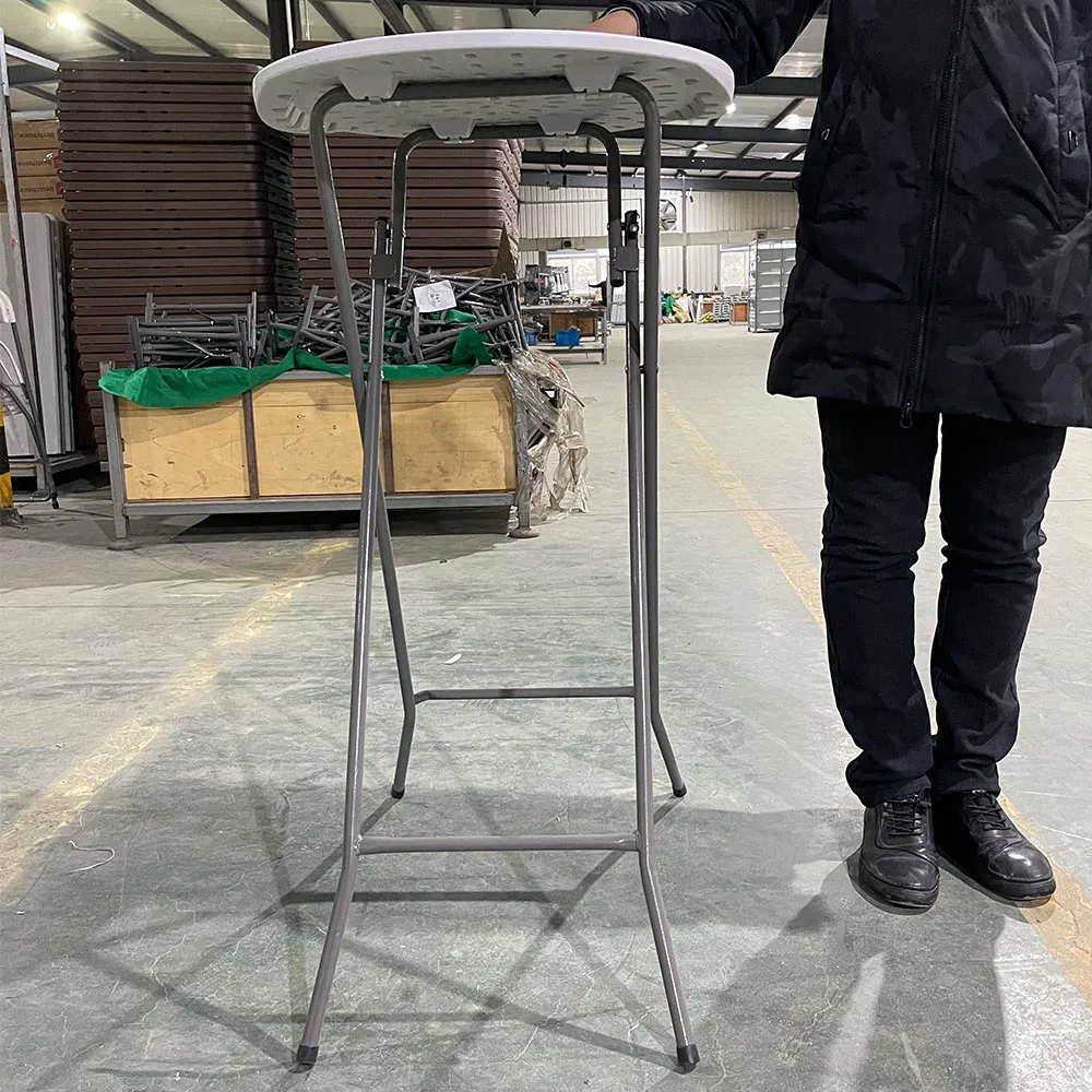 Cocktail Table Photo 3