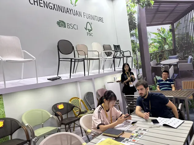 Outdoor Table View 3