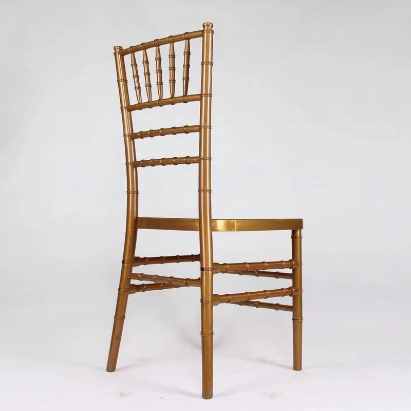 Wholesale Metal Stackable Event Tiffany Chiavari Wedding Chair with Cushion White Bamboo Chairs Gold Wedding Chairs Outdoor Lawn