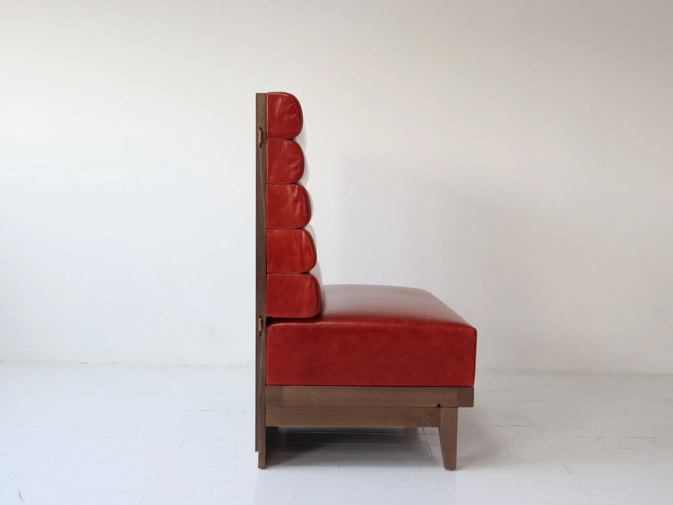 Comfortable Upholstered Seating for Restaurants and Hotel Lounges