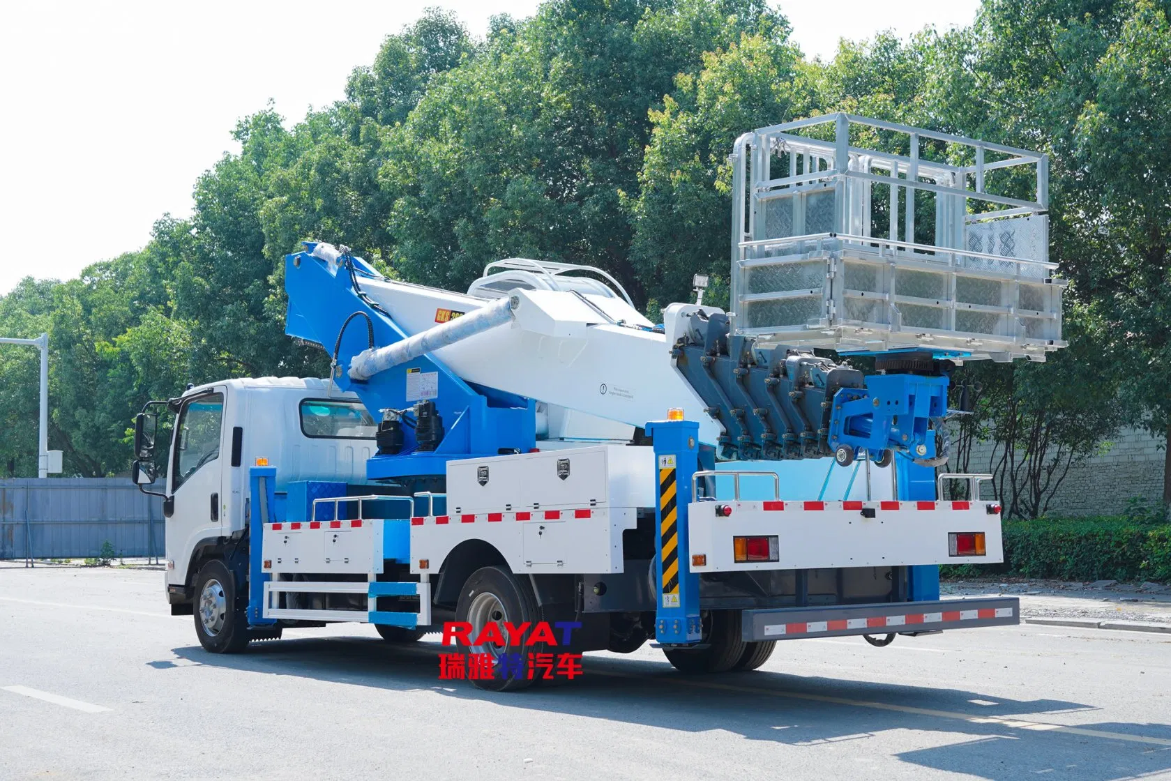 New Isuzu 7-Section Boom 35m Aerial Work Platform Truck Hydraulic Aerial Truck 4X2 Mobile Elevating Work Platform From China Manufacture