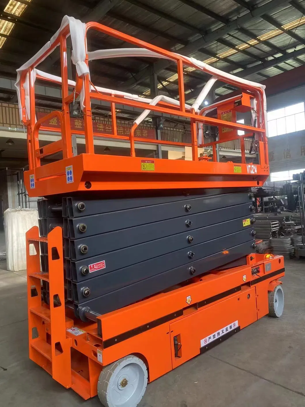 Scissor Lift Display 2