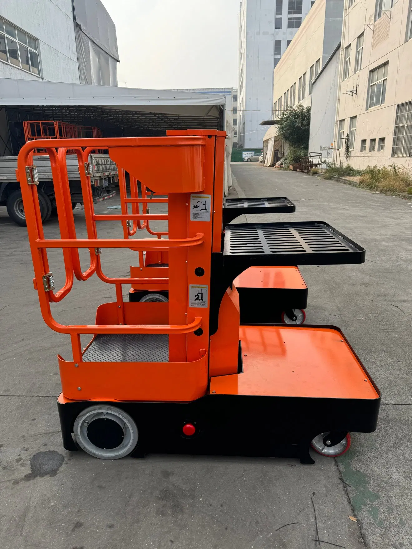 150kg Capacity Warehouse Order Picker Truck / 150kg