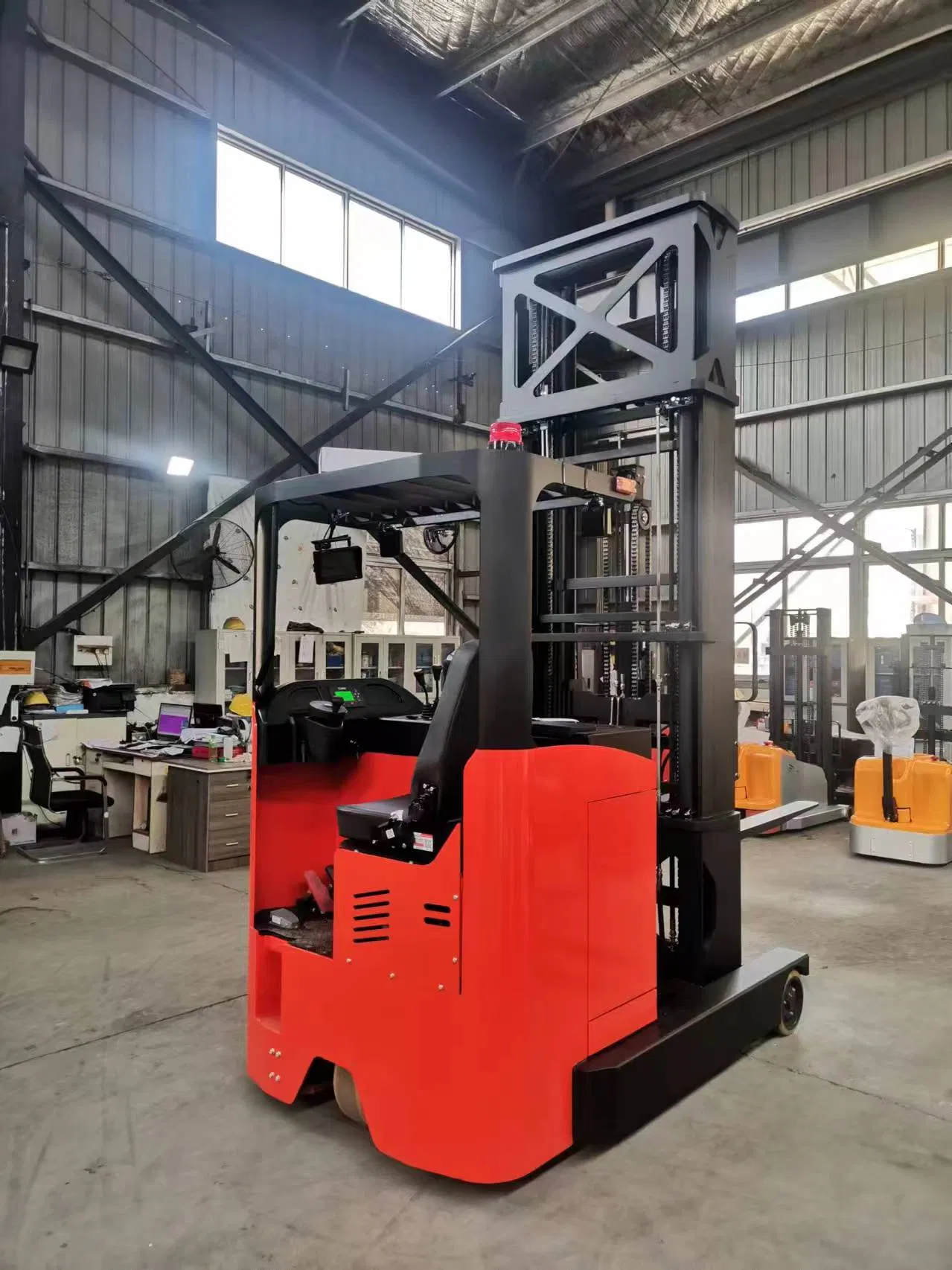 Reach Trucks for Indoor and Outdoor Use High Reach Forklifts Order Pickers