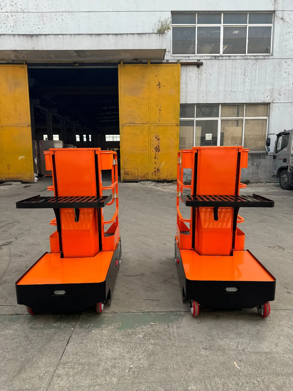 150kg Capacity Warehouse Order Picker Truck / 150kg