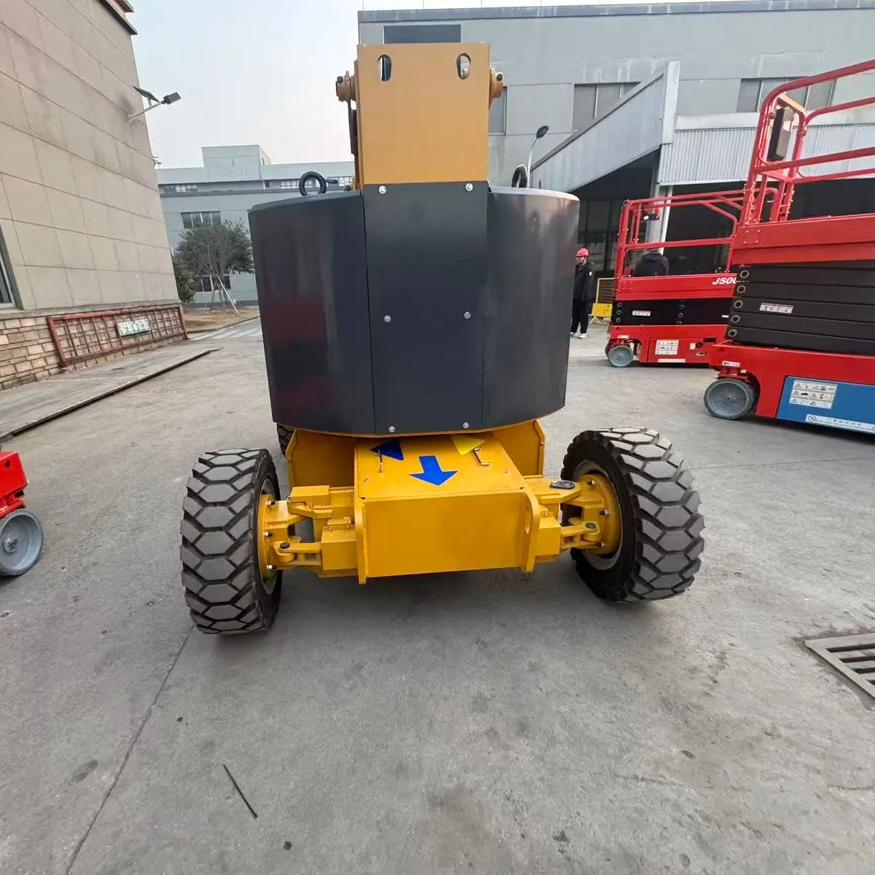 High-Performance 16m Articulated Boom Lift with DC Drive